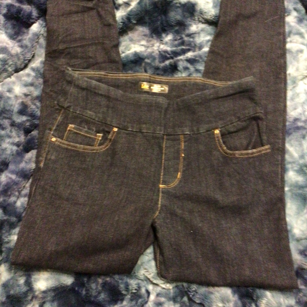 Lee skinny leg slim fit mid rise jeans size 8 medium